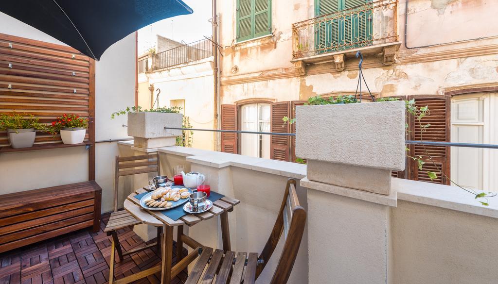 Castelletto Suite La Marina Cagliari Exteriör bild